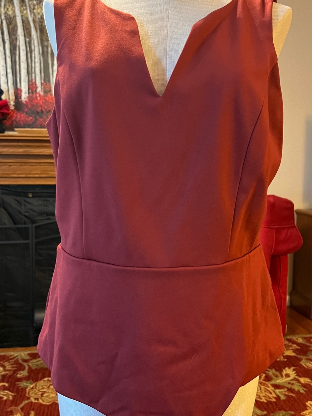 White House Black Market Sleeveless V-Neck Peplum Top in Burgundy